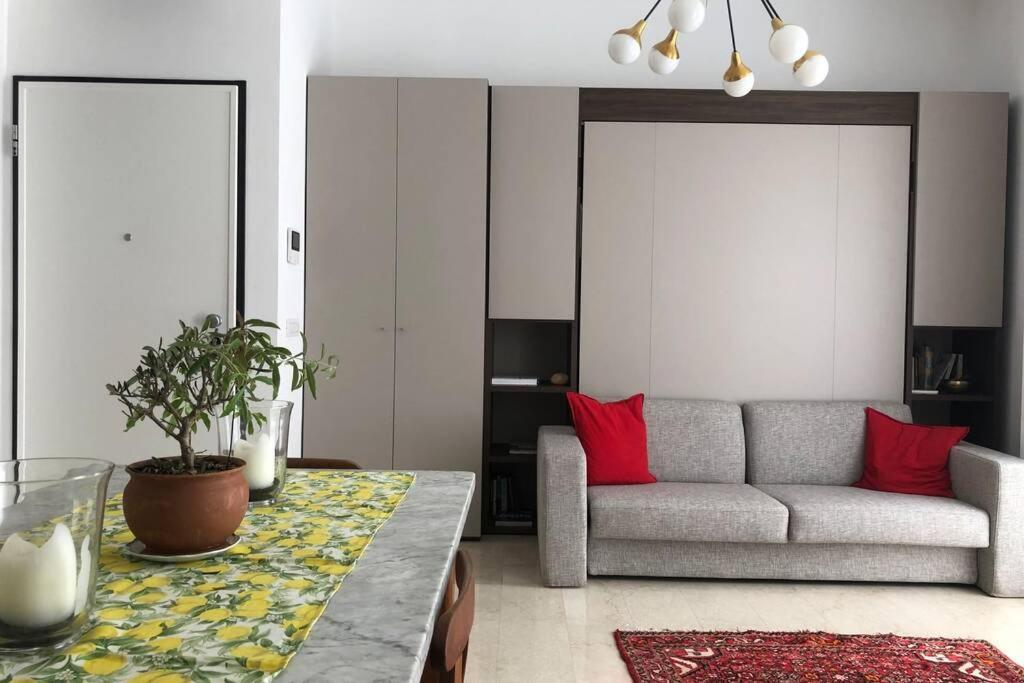 Ampio Ed Incantevole Monolocale A Citylife Milan Exterior photo